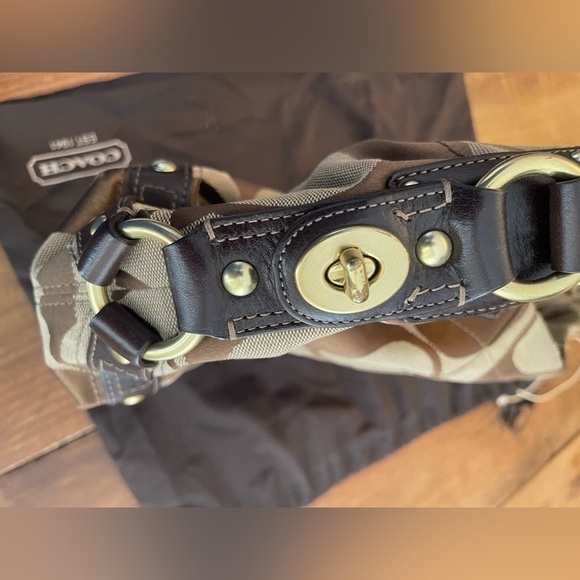 Coach Shoulder Bag - Picture 3 of 7